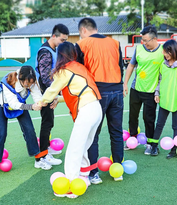 小学生春游游戏活动_小学生传统游戏有哪些_小学生传统春游游戏