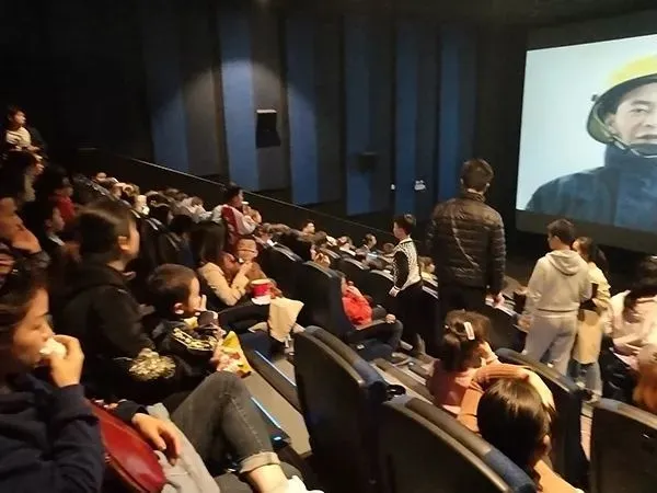 极速影院_影院imax_影院电影放映机