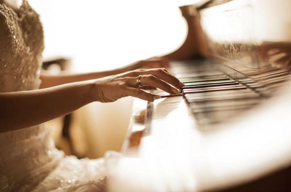 凉宫琴美-小小钢琴手，音乐之灵